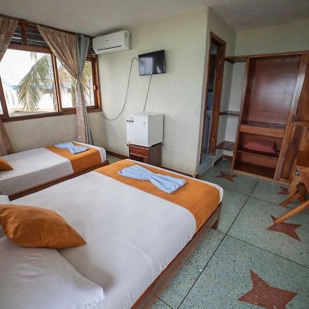 Hostal Estrella De Mar Пуэрто-Айора Экстерьер фото
