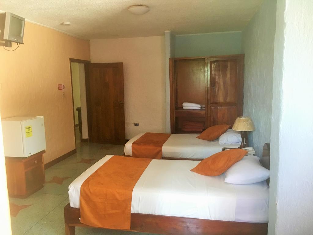 Hostal Estrella De Mar Пуэрто-Айора Номер фото