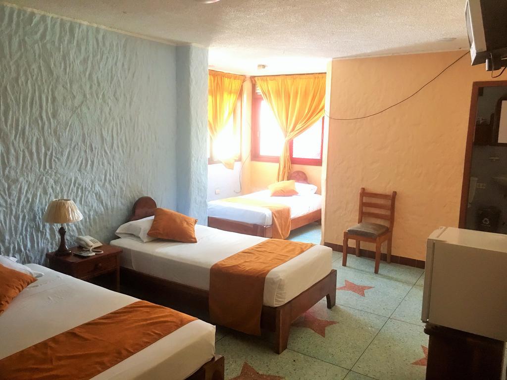 Hostal Estrella De Mar Пуэрто-Айора Номер фото