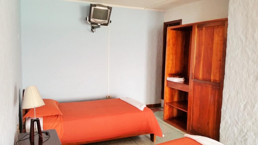 Hostal Estrella De Mar Пуэрто-Айора Экстерьер фото