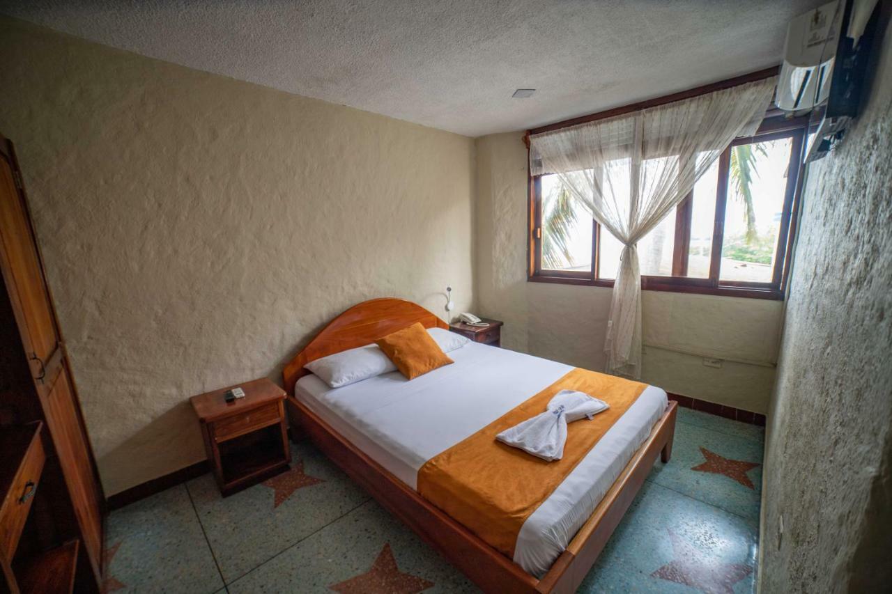 Hostal Estrella De Mar Пуэрто-Айора Экстерьер фото