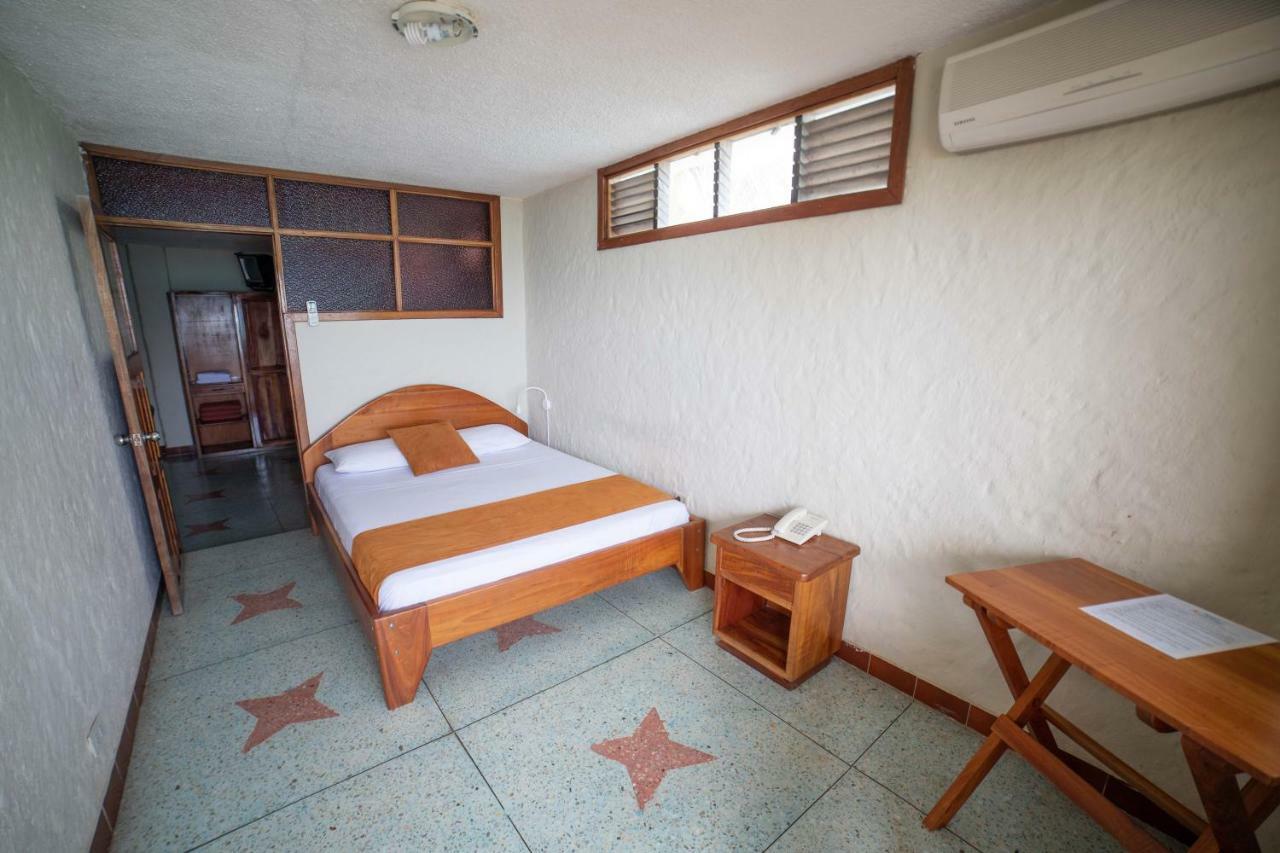 Hostal Estrella De Mar Пуэрто-Айора Экстерьер фото